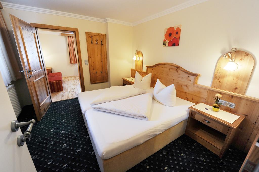Hotel Garni Landhaus Platzer Zell am Ziller Εξωτερικό φωτογραφία
