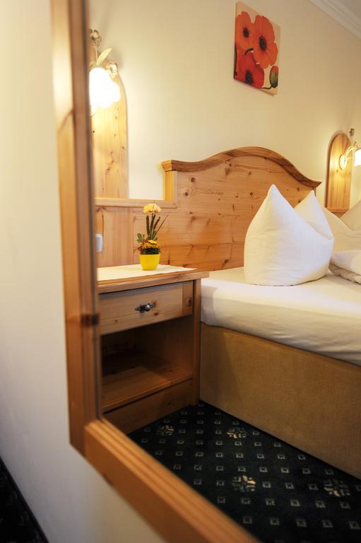 Hotel Garni Landhaus Platzer Zell am Ziller Εξωτερικό φωτογραφία