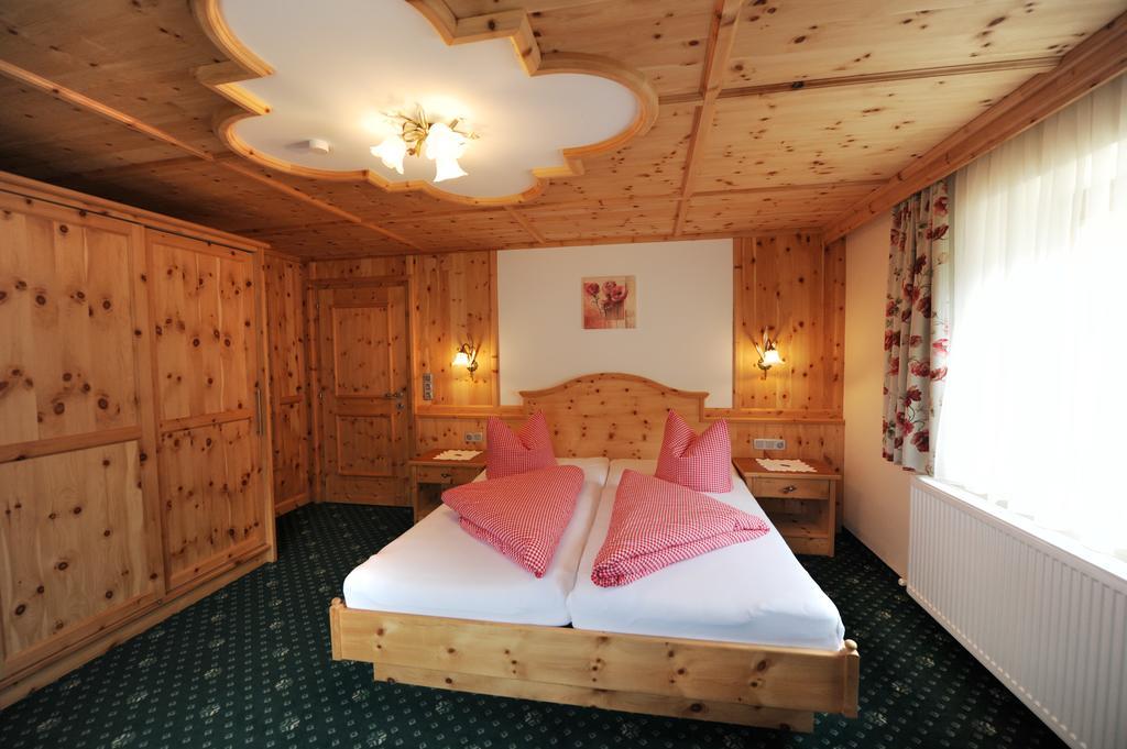 Hotel Garni Landhaus Platzer Zell am Ziller Εξωτερικό φωτογραφία